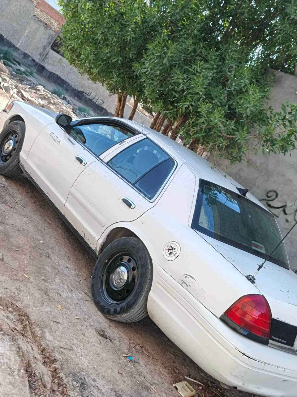 للبيع
فور فكتوريا 
موديل 2007

حداديه تبريد كله فول ✅

سنويه جديده
السياره فقط جارده 

بل ١٠٠ كيلو تصر ٩ لتر 

السعر 65
للتواصل ***********
