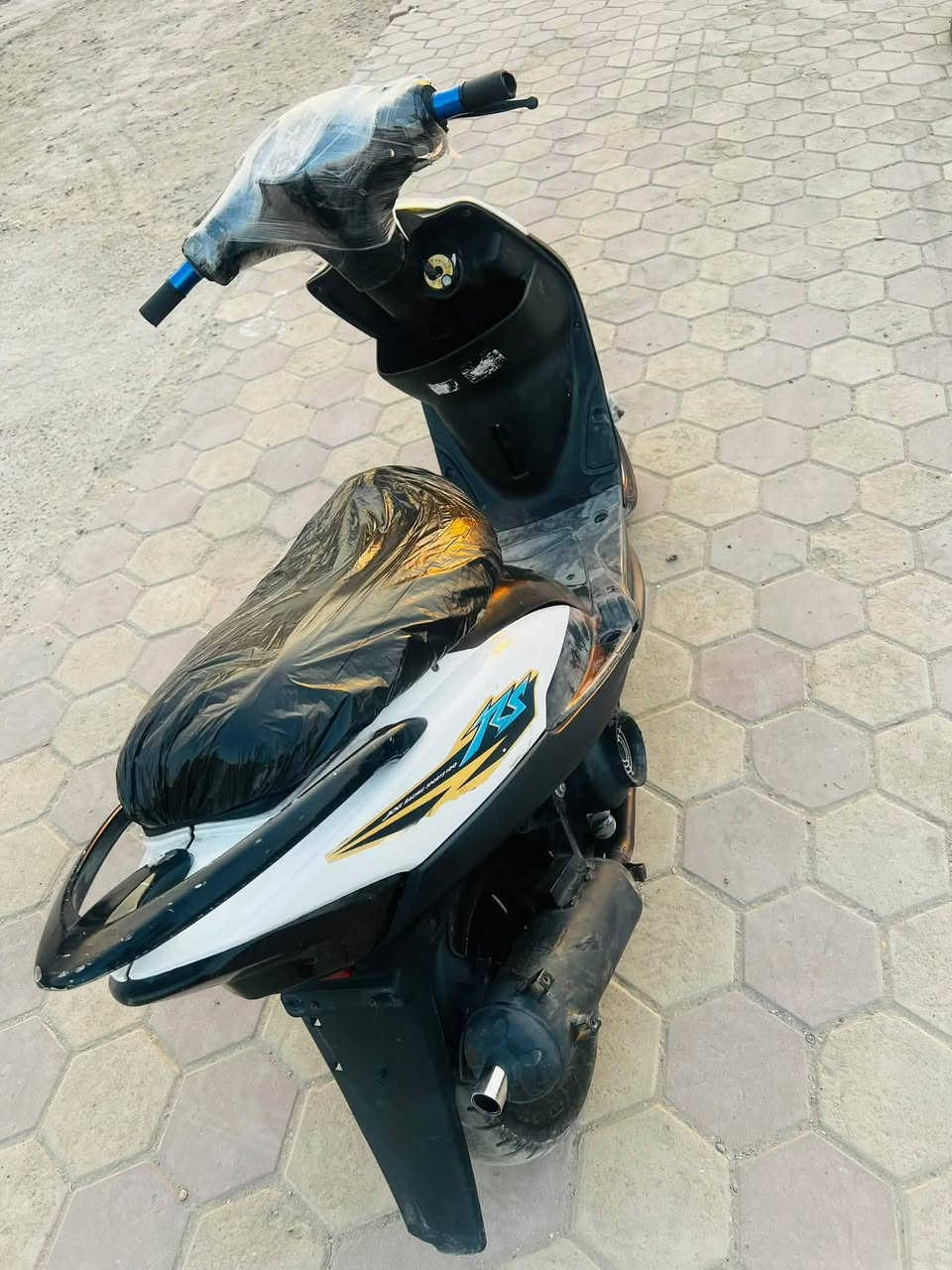سلام عليكم عندي ماكس عدله نضيف مكينه ناعمه شلعه ومعدل نكره سلف هندر كله شغال كهربائيات كله شغاله مكاني بغداد حي الجهاد 
السعر ٤٠٠ 
***********
