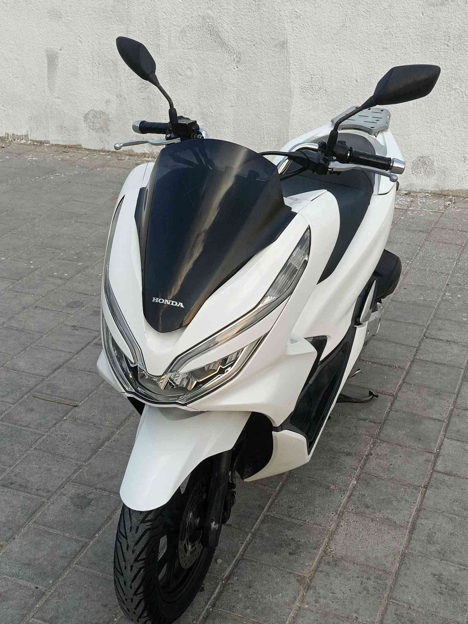 سلام عليكم بي سي اكس جيل الثالث 
باباني جي إف مكفوله كفاله عامه 
ماشيه 39 ألف حساس زدحام ستان كهربائي
سكن بغداد حي النصر  ***********
