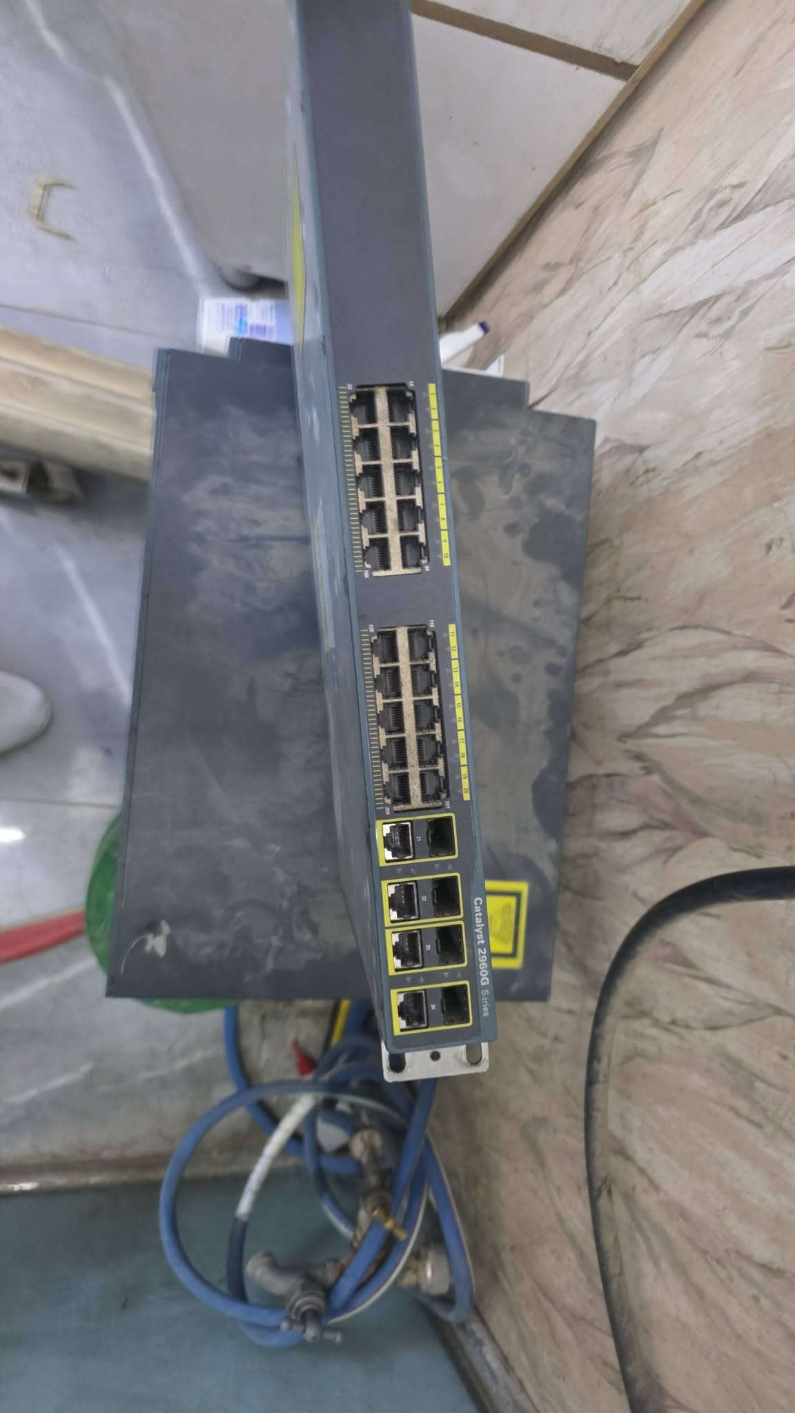 اجهزه انترنت للبيع بسعر رخيص
'---------___________________--------------------------
1009 puls 
Sfp 1g
Sfp 10g
مفحوص كل الايثرات 
مرست وكامل 
للبيع 
السعر ٤٩٥ مع التوصيل
________________________________________
1009 puls 
Sfp مقطوع 
Sfp 10g
مفحوص كل الايثرات 
مرست وكامل 
للبيع 
السعر ٣٠٥ مع التوصيل
________________________________________
نت بور 16 بورت 
نضيف استعمال قليل 
شرط النظافه والشغل 
بسعر ٢٥٥ مع التوصيل  
________________________________________
٤٠١١ عدد 3
  مرست  ومفحوص  وجاهز 
للبيع 
سعر القطعه مع التوصيل ٢١٠ 
________________________________________
٣٠١١ عدد ٢ 
مرست وكامل 
للبيع
 السعر مع التوصيل القطعه ١٦٠ 
________________________________________
٢٠١١ عدد ٣ شغلات وكاملات 
للبيع مع التوصيل سعر القطعه ٧٠ 
________________________________________
سسكوات للبيع 2960g 
24 port 1g
2sfp 
2 port 1g
عدد ٢ 
سعر القطعه ٩٥ مع التوصيل 
________________________________________
نانوات باور بيم M2  فول نضافه 
عدد ٢ 
للبيع 
بسعر ١١٠ مع التوصيل 
________________________________________
سكاتر عدد ٤ ubnt
مع روكت عدد ٤ xm 
سعر القطعه ٩٠ مع التوصيل 
________________________________________
سكاتر عدد ١٠ ubnt 
مع ٩١٢ 5g 
للبيع 
سعر القطعه ٨٠ مع التوصيل 
________________________________________
سكاتر عدد ١٠ ubnt 
مع روكت xw 
للبيع 
سعر القطعه مع التوصيل ١٤٠ الف 
________________________________________
ملاحضه جميع الاجهزه مفحوص وكامل ومرسته 
ونضيفه 
للاستفسار خاص 
اول الاتصال عل الرقم ***********
