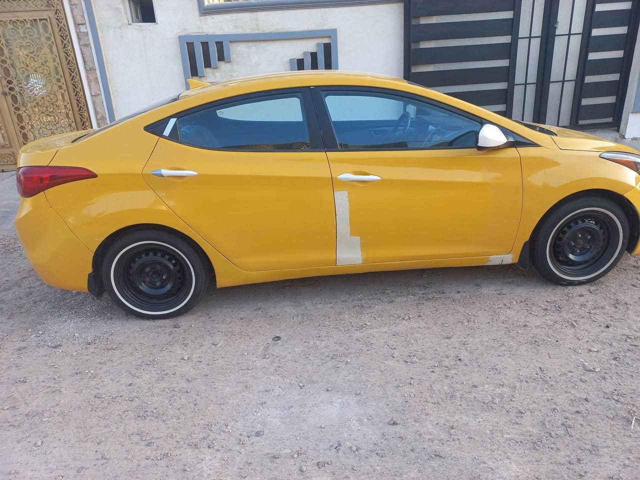 النترا ٢٠١٣ بغداد وارد امركي محرك ١٨٠٠دوش كير نظيف صدر امامي خلفي جديد تبريد تبديل منضومه كاماله شرط ثلج تخم تاير جديد ضرر جاملغ عكس السائق وبنيد بدون دواخل وتبديل دوسه السعر ٩٠ وبيه مجال وترهم مراوس كيا حمل بنكو من ٢٠١٢ فما فوق حسب القناعه للاستفسار اكثر *********** بيه واتساب مكان السياره فلوجه
