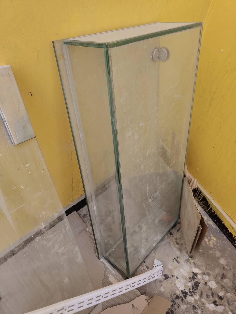 تصفية محل
ميز كاشير + ميز عرض حديد، الطول مترين والعرض متر، وميز ألمنيوم  _فونتيرات زجاج — تصفية محل، كلهن للبيع وبأسعار مناسبة.
📍 مكاني: بغداد – الأمين
📞 للاستفسار: ***********
