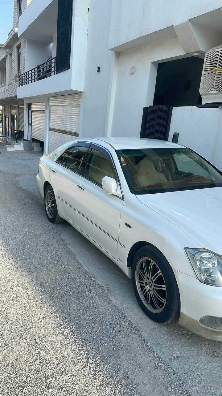 تۆیۆتا کڕاون شاینەcrown shaina
شاینەی ٢٠٠٧ی بەسمە ڕەساسی
GRS-180 گچکە بە گەورە
ساج مەلەکی
کۆددددد-کراو 
شوێن ڕانیە 
ژم.٠٦«***********
وەتسئاپ و ڤایبەر
هەمو رانية, السليمانية
