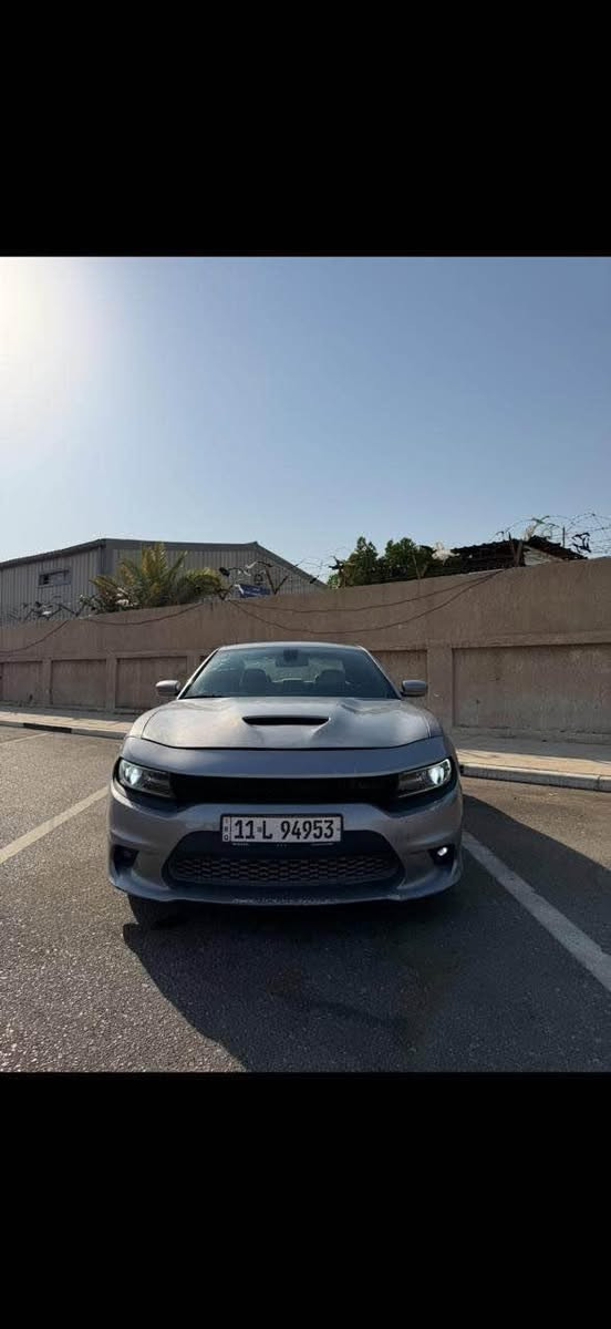 للبيع 
تشارجر اصل 19 SXT
6 سلندر 3600
رقم انكليزي بغداد بأسمي
السياره جاهزه ربع ما تصرف عليهه
شرط الوكاله والمداور 
سنويه لل 26
كامره خلفيه 
تحكمات ستيرن
كشنات جلد
شاشه جبيره
كت كامل RT
جناح كاربون فايبر 
منضومة راديتر وفانات مال هيمي انسه شي اسمه حماوه

حادثهه حرق من البجم للبيبان الخلفيه بس ما واصل للجاملغات الخلفيه والصندوك

السعر 150 وبي مجال قليل
مكان السياره بصره
للتواصل *********** البصرة, العراق
