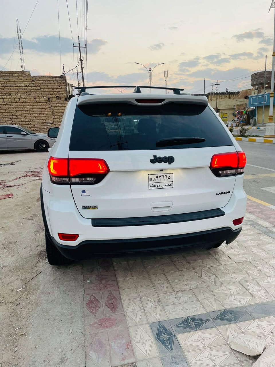 السلام عليكم
جيب لاريدو ٢٠١٥ مرمزة ٢٠٢٢ 
بدون رقم 
تترقم اي محافظة
حادثها نصف البنيد فقط
بدون ايرباك
السعر قفل ١٥٥
***********
الناصرية
