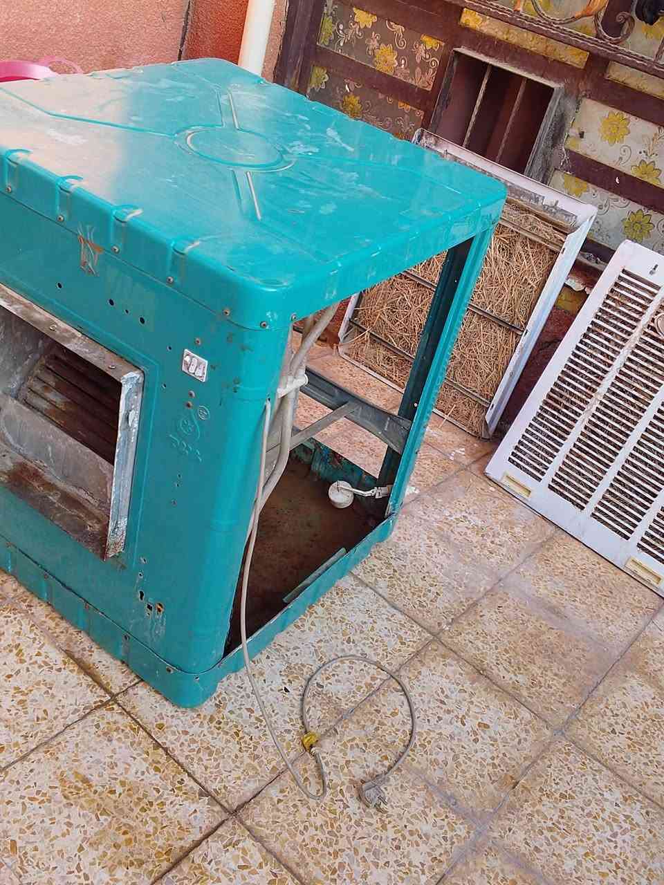 السلام عليكم للبيع مبرده مكان بغداد السعر 80 ***********
