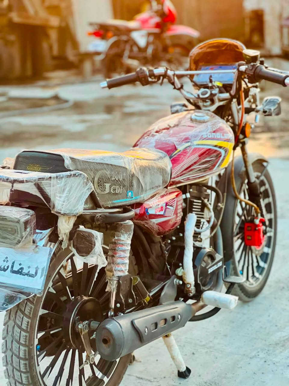 السلام عليكم دراجه سونك سافان 2026جديد الدراجه خت الزيرو مكان الصويره السعر 950 جماعت الـ800ولـ850 لا تعبوني الشراي يطب خاص او هاذه رقمي ***********
