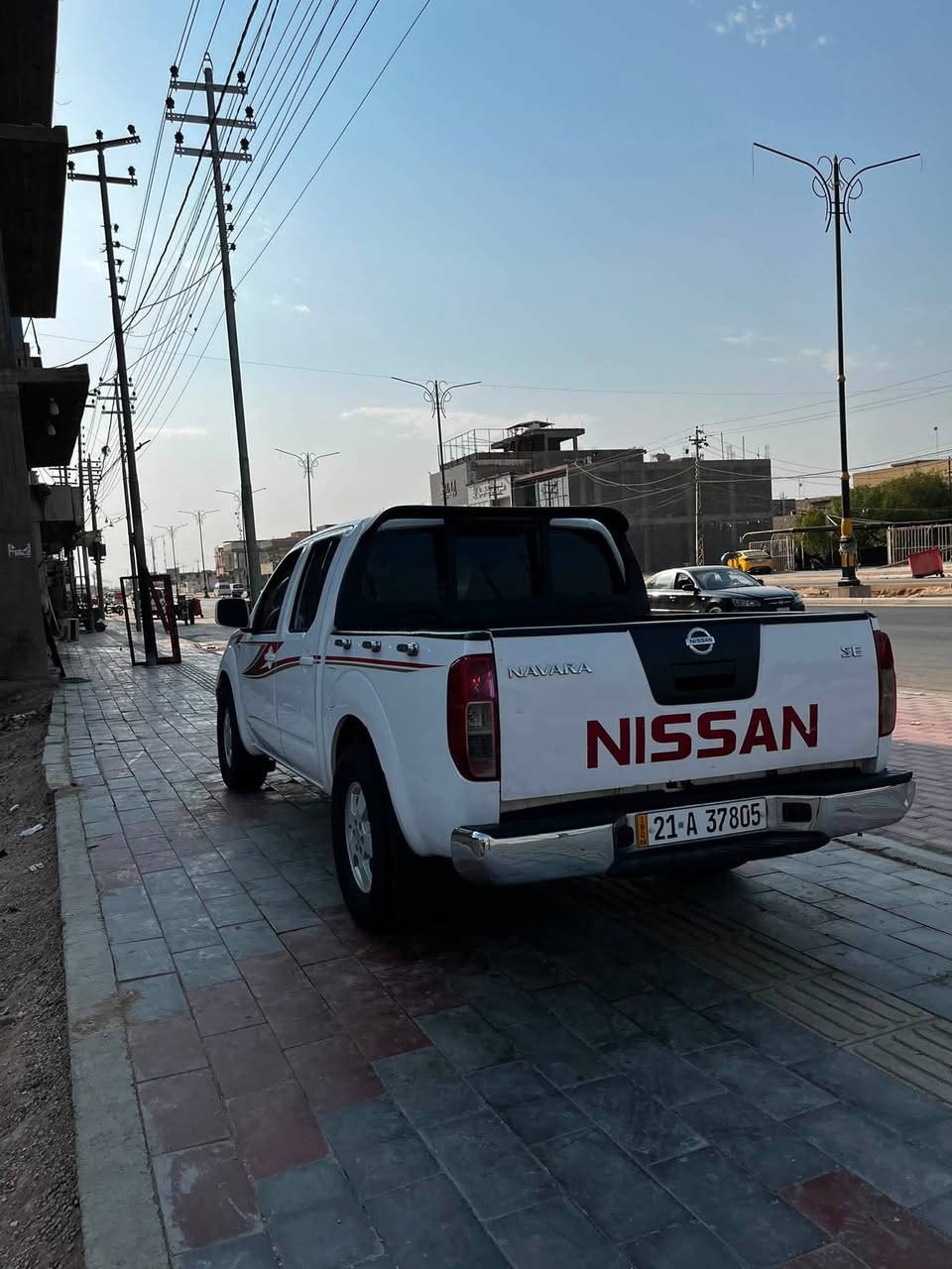 نيسان نيفاره للبيع رقم سليمانه بسمي تحويل ثاني يوم موديل ٢٠٠٩محرك بلادي كير ومكينه حداديه تخم تاير كله جديد منضومه تبريد جديده تبريد ثلج كفاله عامه بدون ضرر بيها بارد في الجاملغ خلف الصدر وبيها شبر بارد في الباب خلف السائق 
مكان السياره كربلاء طويريج
***********
