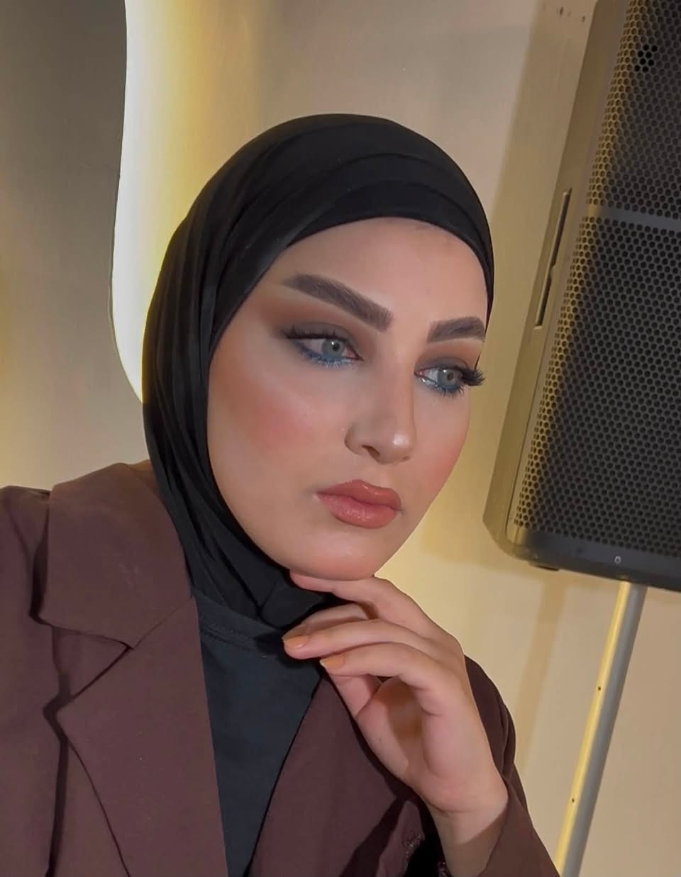 اسعار الميكب
مدعوة 25
 مكياج نظيف فخم يبرز الملامح مثل الصور الي مشتغلتهم المدعواتي الحلوات 
عروس مهر او خطوبه او حنه او عرس صار بس100الف 
مكياج+شعر +بورده الجسم +حفافه 

للحجز او الاستفسار الاتصال ***********
صالون فيولا شارع الزهور مقابل مجمع فنيسيا للتجميل 

الصالون كل الخدمات متوفرة بي فقط الرموش ممتوفر ،
حفافه وجه 8 
تنظيف بشرة 10
تنظيف قدم 10
واكس جسم 40
حمام تقشير 25 
جلش 10اكرلك 25 
مع ضمان العمل للزبونه وتأكيد راحتها قبل كل شي
