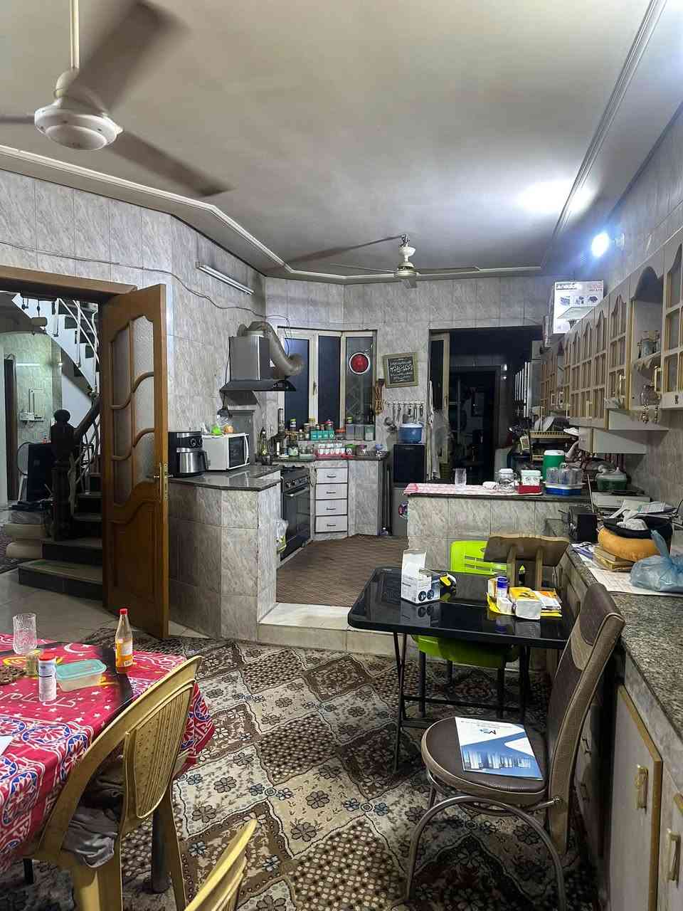 بيت للبيع ***********
الغزالية شارع أسواق الزاوية 
مربع ديوان الرئاسة

مساحة ٣٠٠ ١٥×٢٠ بمساحة اقل

٤ غرف نوم والخامسة سويت

الطابق الأرضي مطبخ حار بارد غرفة غسيل مخزن الكاونتر بناء مرمر

صاله دائرية

غرفة خطار وطعام تواليت شرقي غربي

غرفة نوم ارضيه

تواليت شرقي

حمام + تواليت غربي

مناور عدد ٢

الطابق الثاني ٤ غرف نوم مختلفة القياسات

وغرفة سويت حمام متكامل بانيو مع غربي

مع حمام إضافي بانيو مع غربي

مخزن  عدد ٢

البيت اي مخالفة قانونية او تجاوز على الرصيف ماكو

ومن المالك مباشرة

اعتذر عن الرد بالتعليقات او الخاص
