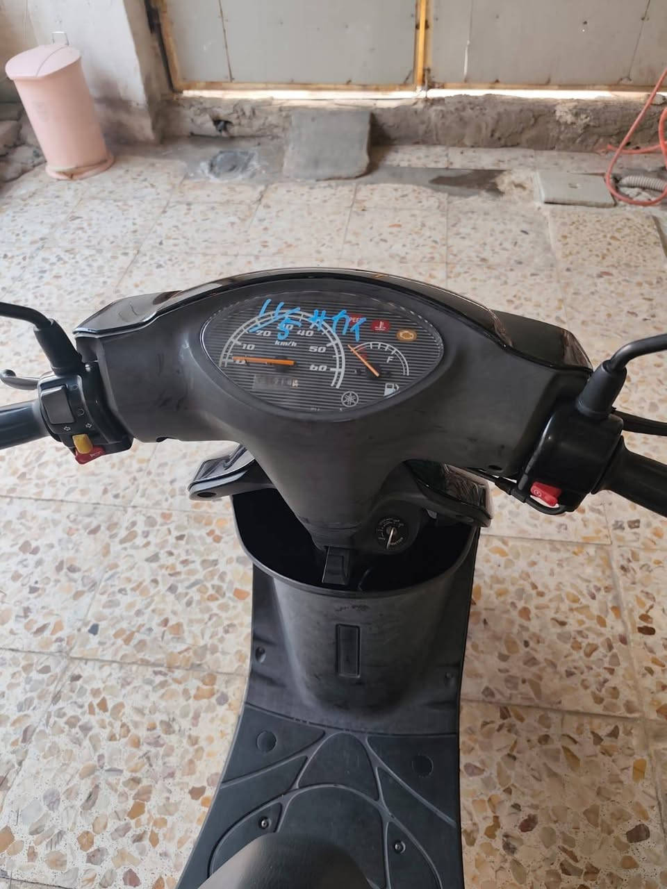 دراجه 60
حديث حاويه ماخذه 
سعرالمحلات مليون 150
اريده 750
ناصريه حي الفداء 
***********
