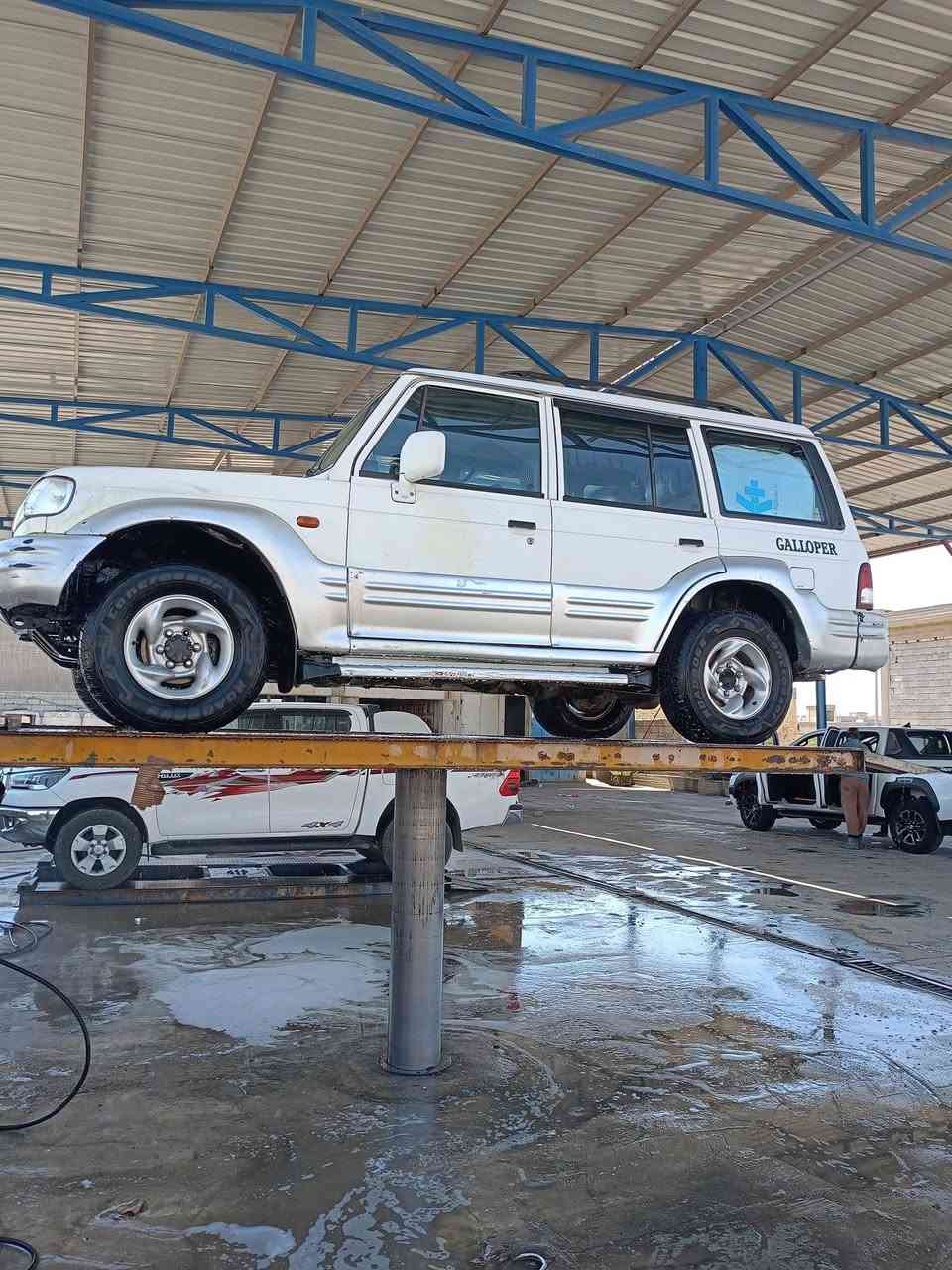السلام عليكم كالوبر موديل 2001رقم بغداد انكليزي باسمي السياره مال جناي تبريد شغال صدر امامي خلفي كل جديد موبز مكينه مال ستاركس كير اوتوماتيك مالها البلادي كهربائيات كلها شغاله لايت زنون تخم تاير جديد السياره جاهزه ما تذب عليها الف دينار السعر 58وبيها مجال مكان السياره واسط قضاء النعمانيه رقم الهاتف ***********
