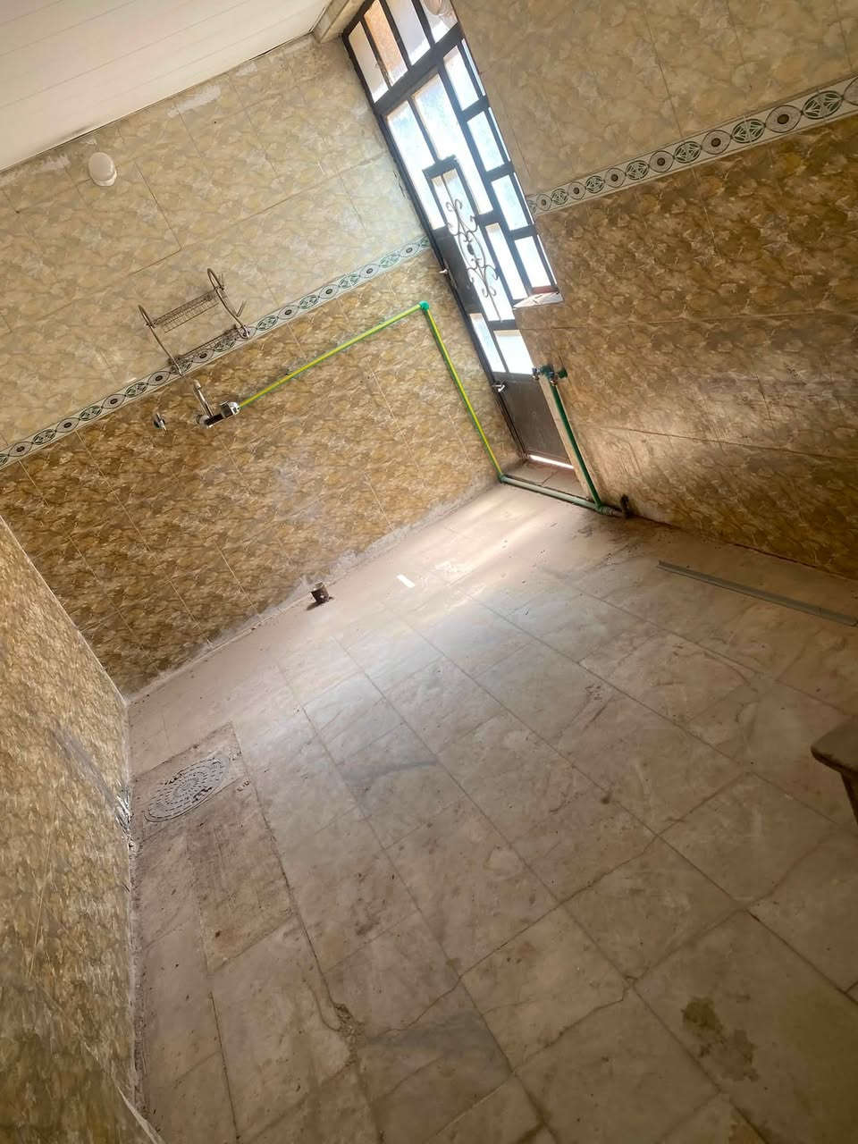 لليجار
بيت ٣ غرف نوم 

صاله مطبخ وخدمات 

موقع مميز جدا وهادى

إيجاره مليون 

يصلح نشاط تجاري 

للستفسار 

*********** واتساب
