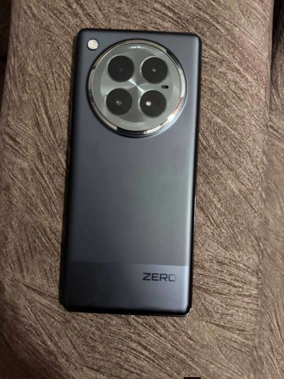 انفنكس زيرو 40 فايف جي 
الجهاز نظيف كلش صاله شهر تقريبا
ذاكرته 256 
سعره 300 قفل..ماعندي مراوس 
كامل ملحقاته كارتون وشاحن 
ماعندي توصيل 
مكاني بغداد الشعله 
للتواصل فقط واتساب 
***********
