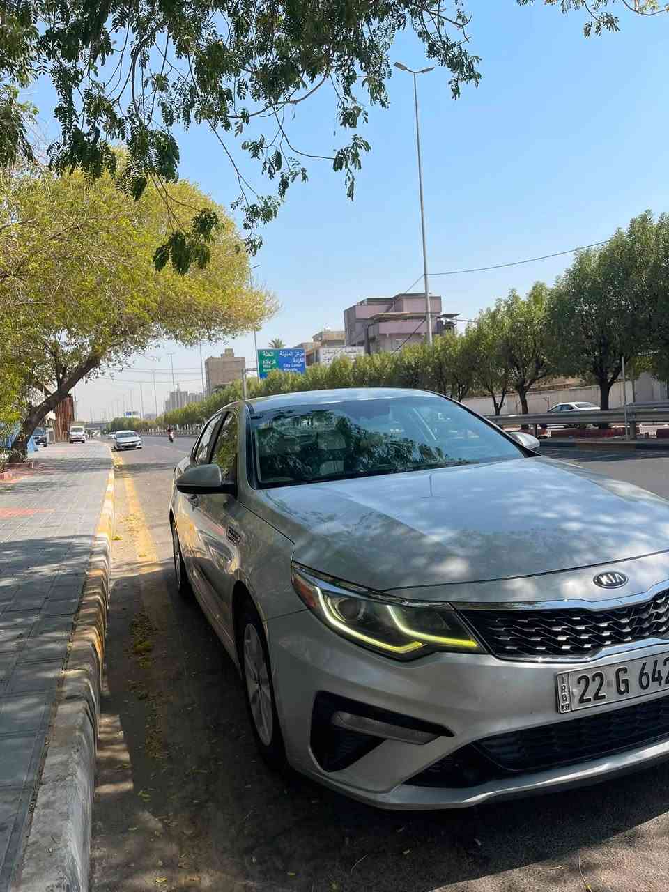 سلام عليكم  أوبتيما  موديل 2019 وارد أمريكي بيها جاملغ خلفي  وباب بدون دواخل كما موضح بالسونار المحرك وكير مكفول السيارة رقم جديد مشروع وطني تحويل ثاني يوم السيارة جاهزة من محرك كير صدر تبريد العنوان بغداد للاستفسار الاتصال على الرقم التالي ***********
