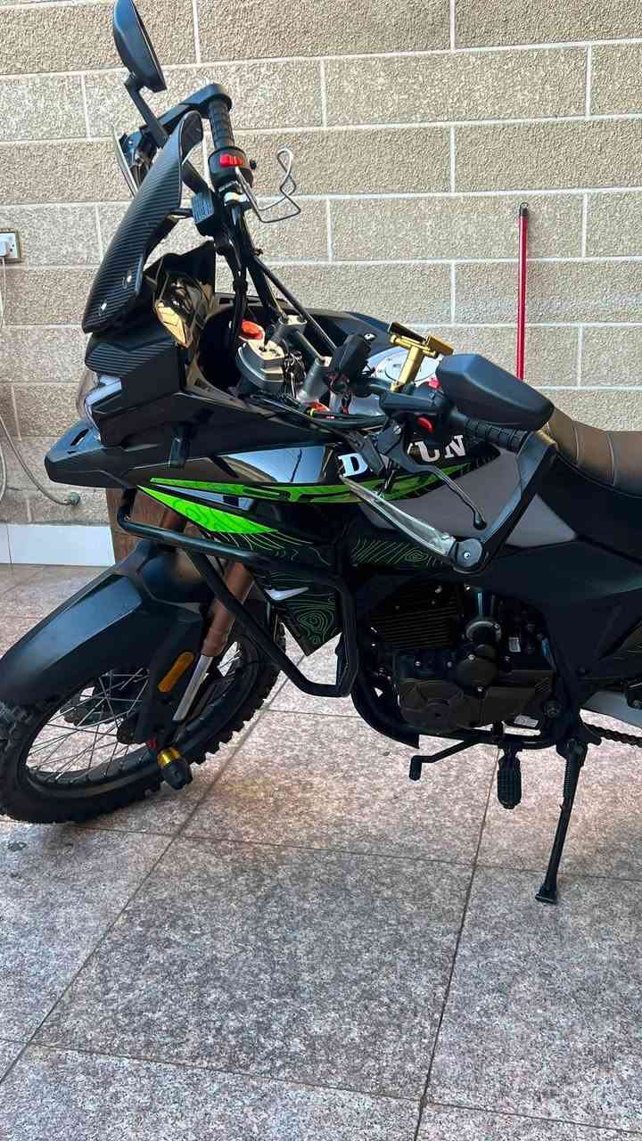 للبيع شباب او المراوس 
دايوان ادفنجر رحاله 2025
المكينة 300 cc 
ماشية 10 الاف وقابله للزياده 
مكفوله الدراجة 
بريكات دهن 
راديتر دهن 
تاير الخلفي GS
و الدراجة استخدام شخصي مودلفري
السعر 3 مليون و 200 
وياها جنط صفاح GS المنيوم 
للاستفسار خاص او ***********
عنواني بغداد
