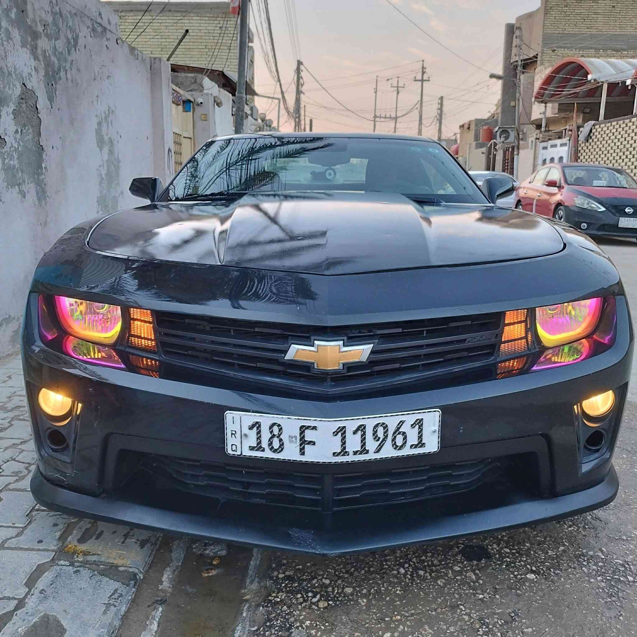 السلام عليكم للبيع كمارو 3.6 2010 خليجي 
السياره تعمير جديد او متعوب عليها محرك كير كله جديد تخم تايرات غرفه جديده  اكثر القطع مبدلها جديده بالسياره يعني سياره جاهزه عوزها فقط غاز تبريد 
السياره وارد خليجي بدون حادث اهنا بالعراق صار بيها دحجات خفيفه كفال شاصي دواخل  كم قطعه صبغ ابيع عام حته ماتعبك وتعبني 
رقم بابل جديد سنويه 2029 هزه جديده بسمي السياره 
السعر 69 ورقه او بي مجال قليل حك العمله 
العنوان النجف *********** رجآ فقط الشراي يتصل
