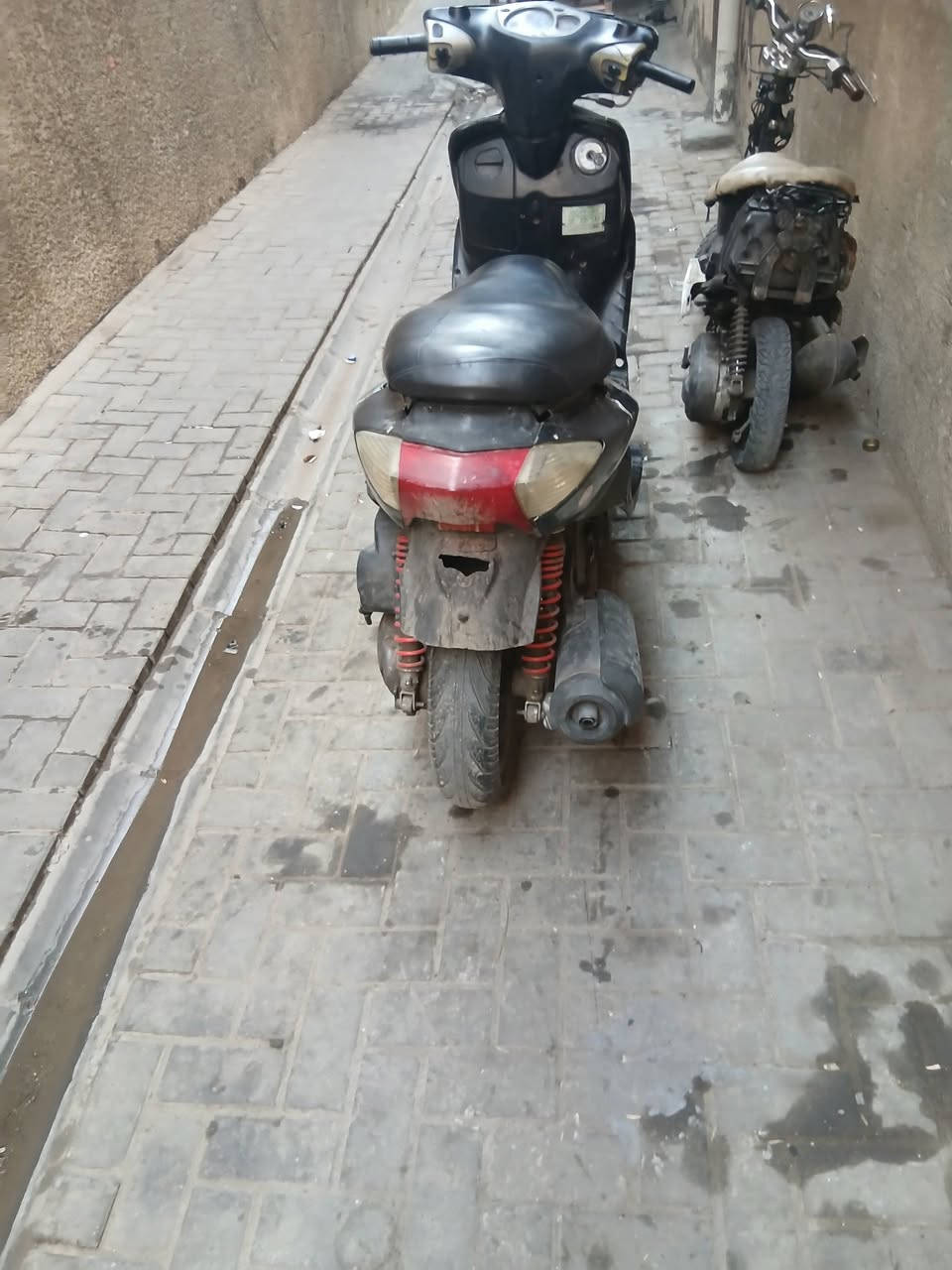 دراجه سكنس نثية كامله شغاله 
السعر 275 الف
الرقم 0774349946

