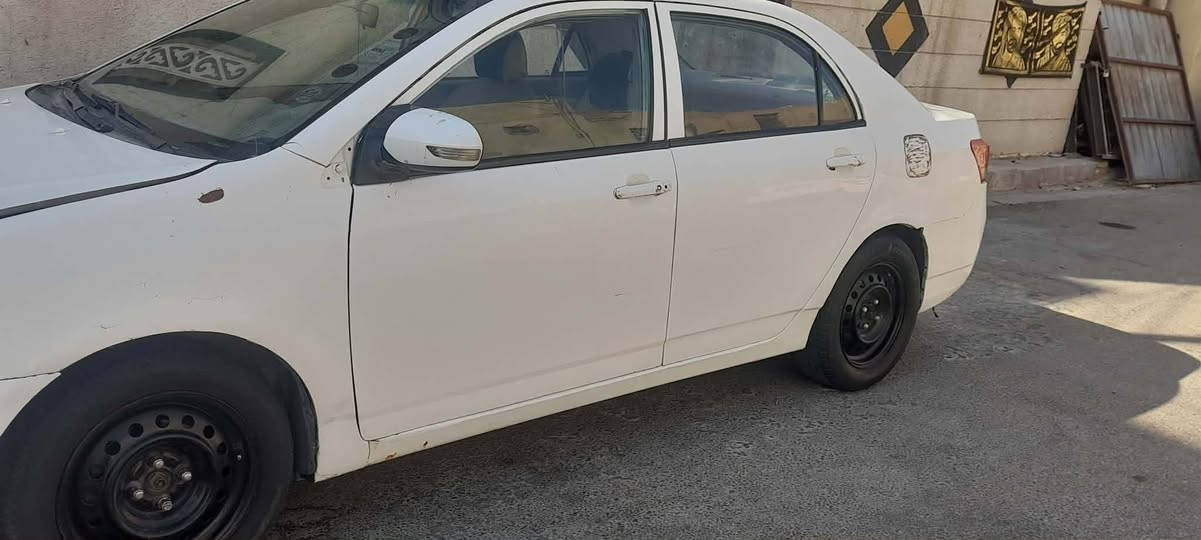 بي وايدي م 15 كير محرك بيكاجو راعيها متوفي بيهه قاصر واحد موجودين ويتكفلون بلتحويل مكاني بصره السعر 30 
***********
