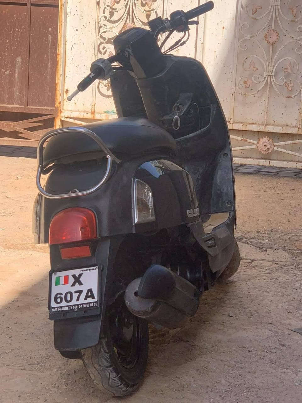 ادمن بلا زحمه وافق على منشور
السلام عليكم
ماكس بوليس (نوزل) موديل 2009🛵
 مكينه مفتوحه مره وحده 
بيهه لايت زنون اصلي🚥
بريك دسك شغال
كفرات شوفت عينك
كهربائيات كلهه شغاله
العنوان كربلاء طريق بغداد 
تواصل ***********
