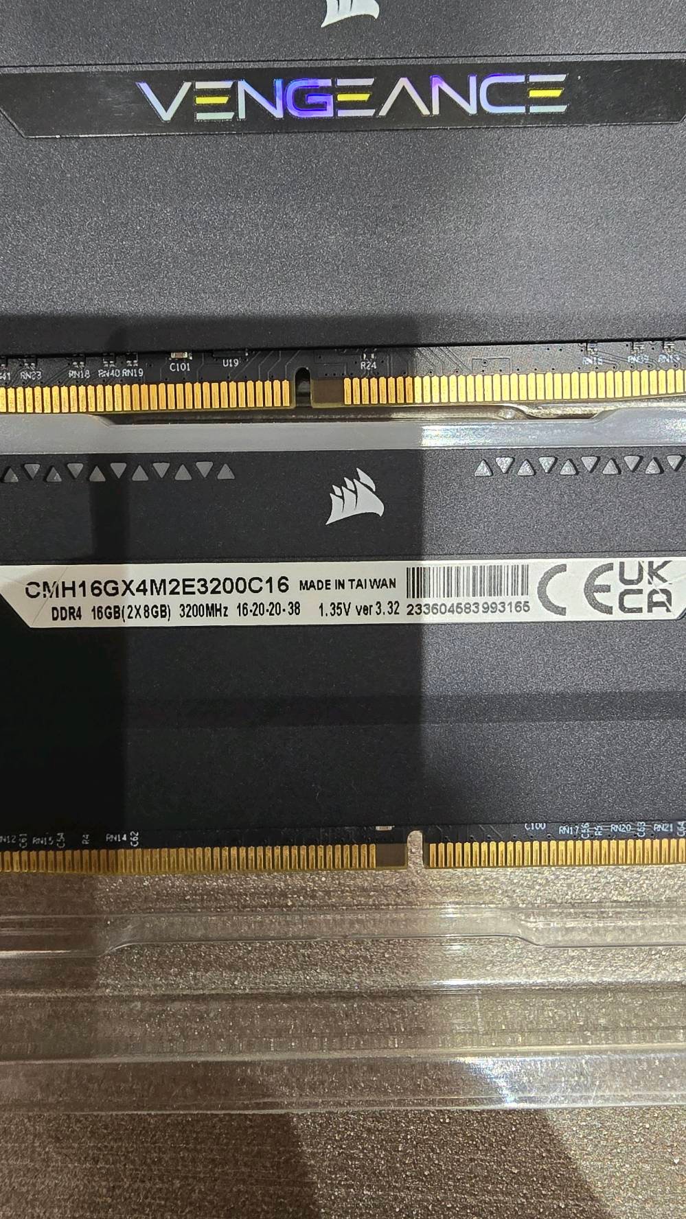 كورسير • DDR4 ٣٢٠٠ • ١٦جيجا