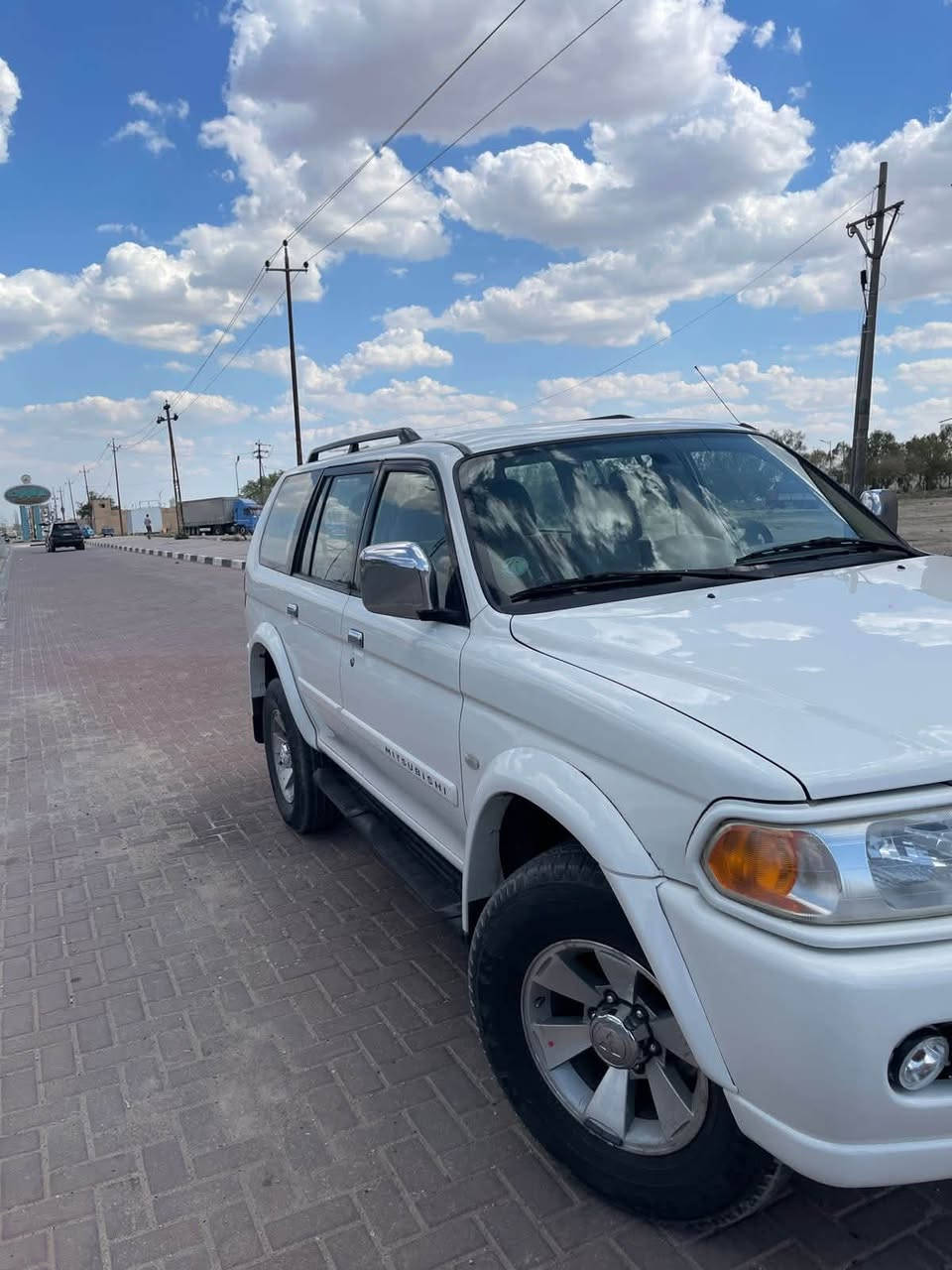 سلام عليكم مسيوبيشي للبيع كفاله عامه ماشيه 120 السعر السعر 125 للاستفسار اللتصال عنوان السياره كربلاء ***********
