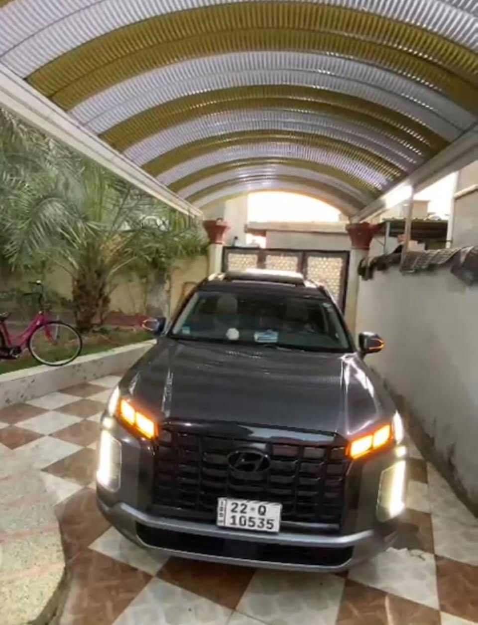 بلاسيد موديل ٢٠٢٤ ماشية ٤٣ الف فقط ضربة فقط جا ملاق وارجع على
بارد  ***********

نص مكتوب في الصور:
- IQ