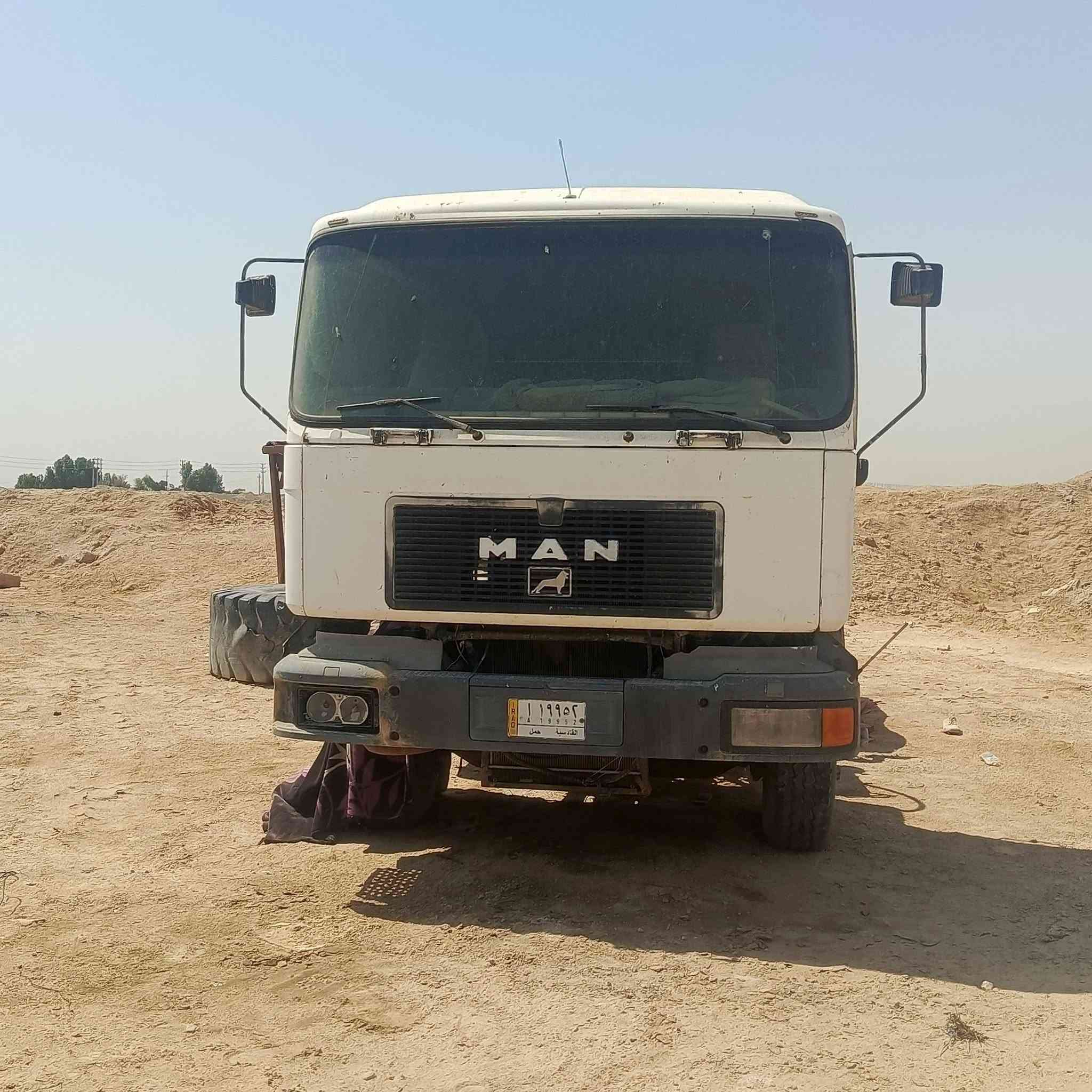 مان راس تريله للبيع او مراوس حسب القناعه 
موديل 92 
رقم الهاتف ***********/***********
