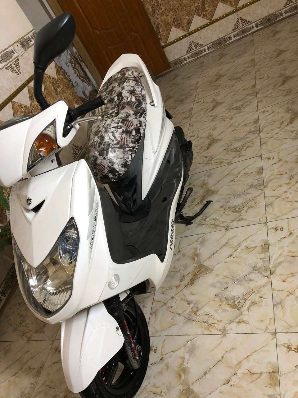 السلام عليكم اخوان عندي هاي الدراجه مال رنبه جديده مابيهه برغي نقص للبيع بغداد الشعب السعر مليون *********** بيهه مجال بسيط
