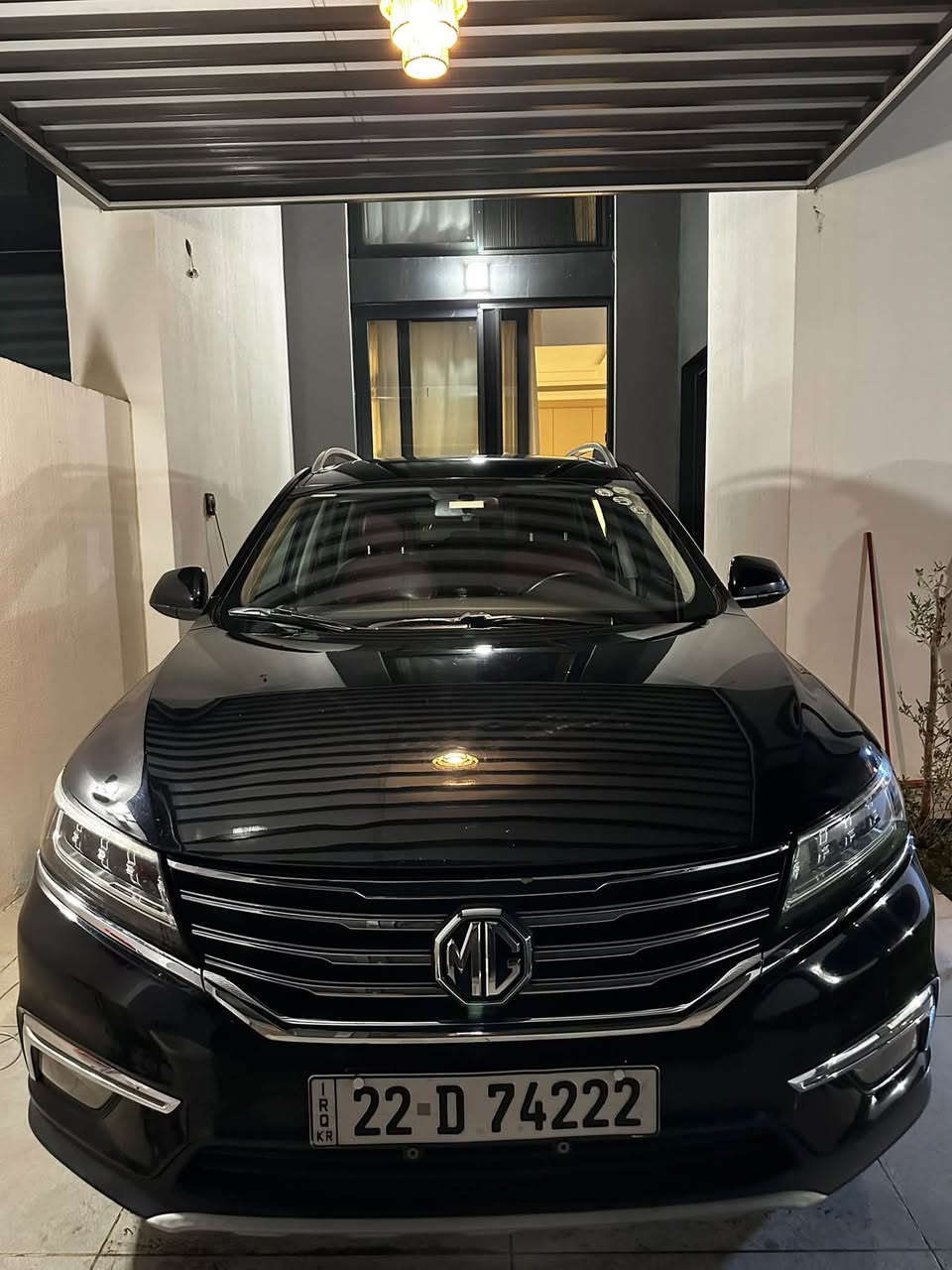 MG,RX5
فول مواصفات 
1.5T
ضمان في الشركه 
ماشيه 111،000كيلو 
115$ بيها مجال 
3باب وجاملغ اليمين تبديل من الشركه والباب الخلفي صبغ 
***********
