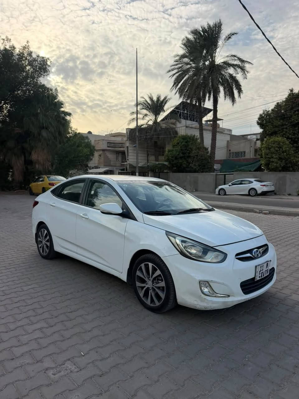 السلام عليكم مراوس او بيع اكسنت 2015 خليجي فول مواصفات السيارة رقم بغداد سنوية بسمي صبغ ربع بنيد و دوسة محرك كير تبريد كفالة السيارة بدون نقص السعر 93 ومجالها حك الجية للتواصل *********** مكاني بغداد منطقة الشالجية
