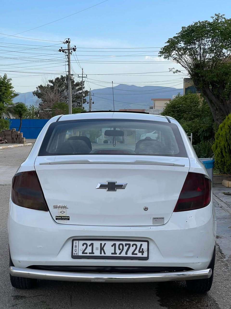 شۆفرلێت سێل بۆ فرۆشتن 
٢٠١٢ سە نە وی تازە یە 
گێڕو مە کینە بە شە رت 
بێ بۆیاخ 
بێ مە سرەف بێ تەقە و رەقە هە مو گیانی بە شە رت
شوێن : عەربەت 
رەقەم تەلە فون :***********
نرخ: ٦٠ وەرقە مە جال
