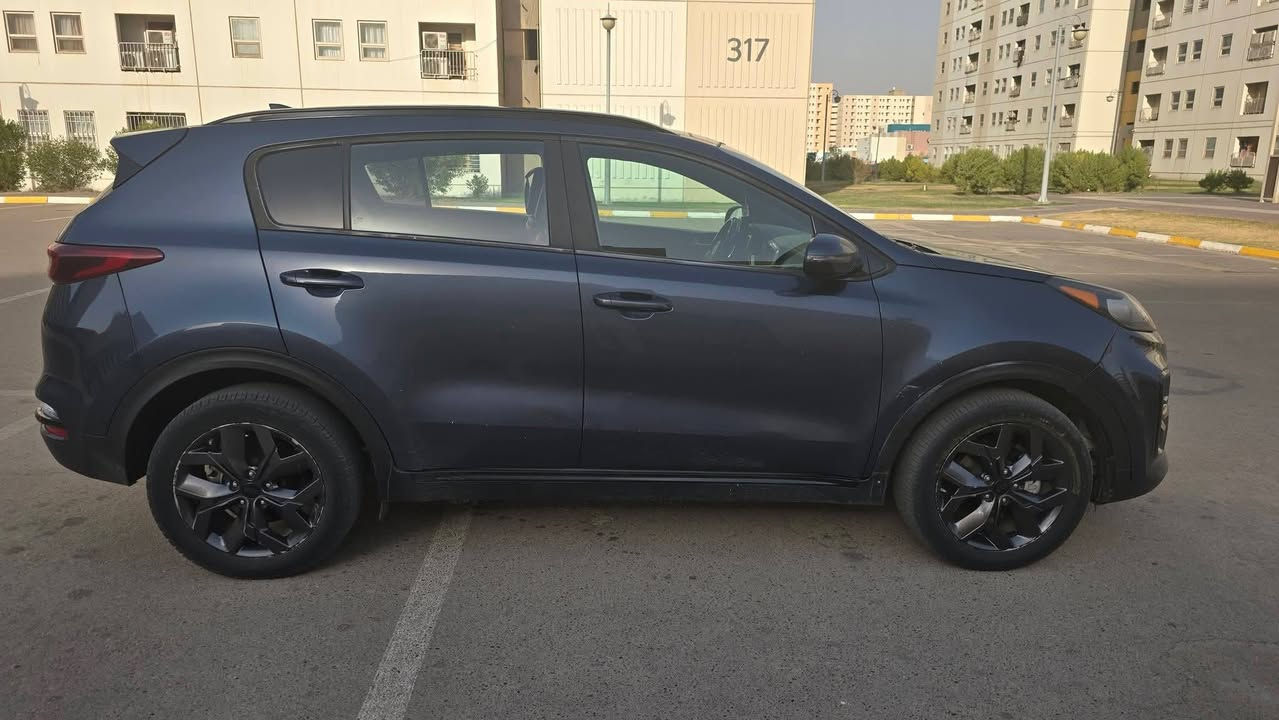 سبورتج ٢٢ فول مواصفات عدا البصمه ماشيه ٦٠ ميل  من المستورد عل ايدي سياره باسمي كولشي بيهه شغال عل وضع الشركه  محرك ٢٤٠٠  السعر١٥٥ للاستفسار ***********
