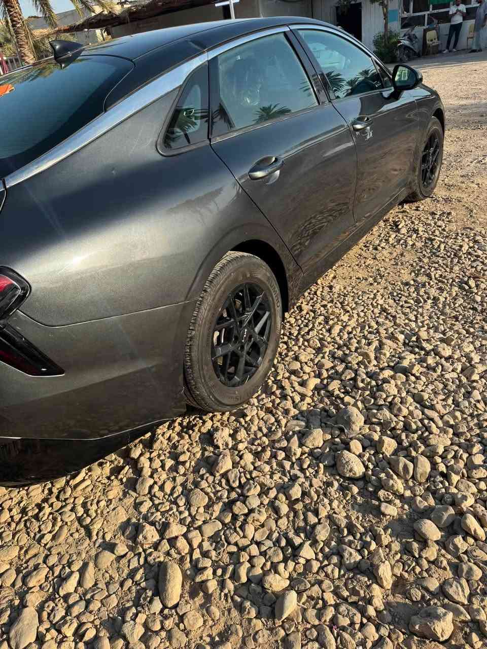 السلام عليكم 

K5.2025
فول مواصفات بدون فتحه 
مرقم بابل شهداء
2500تنفس طبيعي
ماشيه 22 .الف كيلو
بجم كبس حادثه باب مبدل اصلي 
ربع جاملغ صبغ وصور الحادث موجوده
السعر170 بيه  مجال بسيط
للاستفسار.
***********
