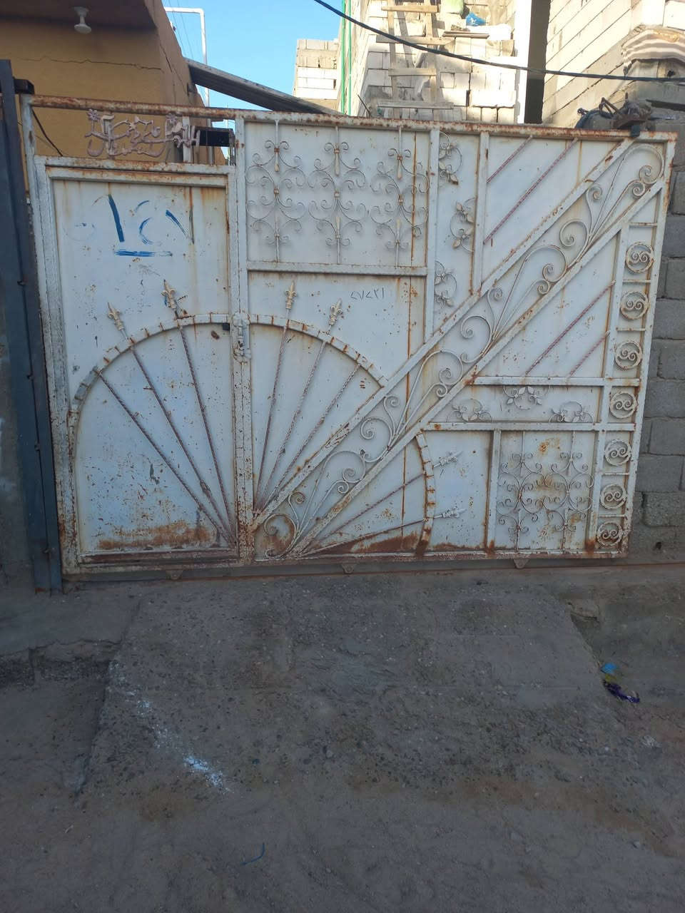 باب • ٣م • ثقيل