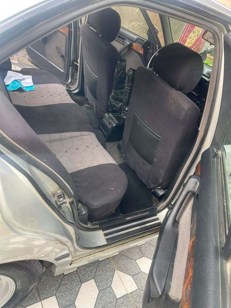 السلام عليكم للبيع BMW
موديل525بلاد السيارة بدون حادث عدا طختين عندي مرفقات بالصور بالصندك والباب الخلفي
مسكر فانوص السيارة خير من الله 
نقص فقط تبريد تركتة وطار الغاز
السيارة مال جناي 
الدخل مخمل بلادي
رقم اربيل باسمي سنوية لل٣٠
  تحويل ثاني يوم 
السعر64 مجال قليل
الرقم ***********

