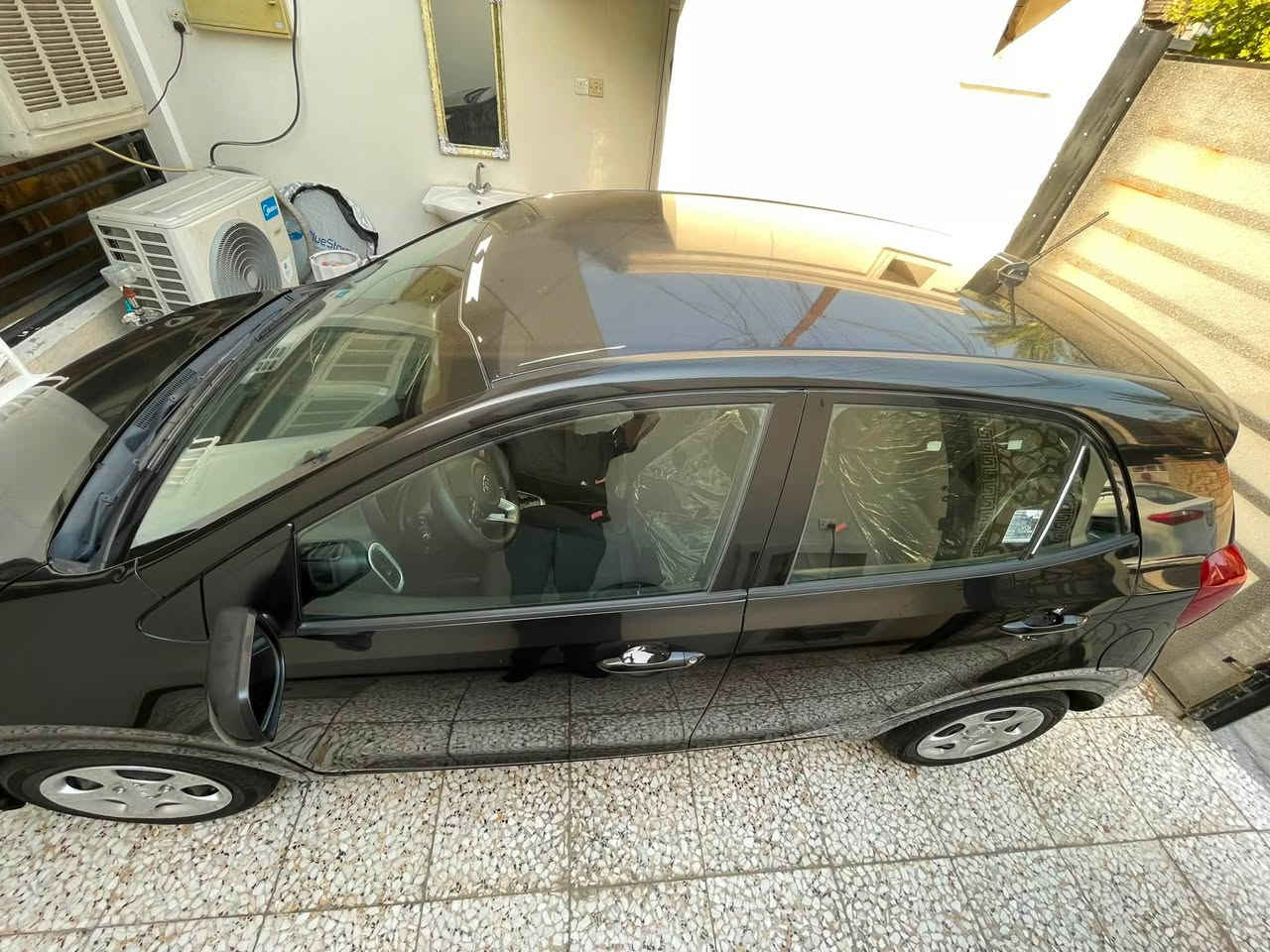 كيا بيكانتو 2020
السيارة نظافة فول متروكة محد يطلع بيها ماشية 14 الف حقيقي 
بيها ملاحظات بالباتين عكس السايق شي بسيط بدون صبغ بدون بارد السعر 115 بيها مجال قليل 
***********
