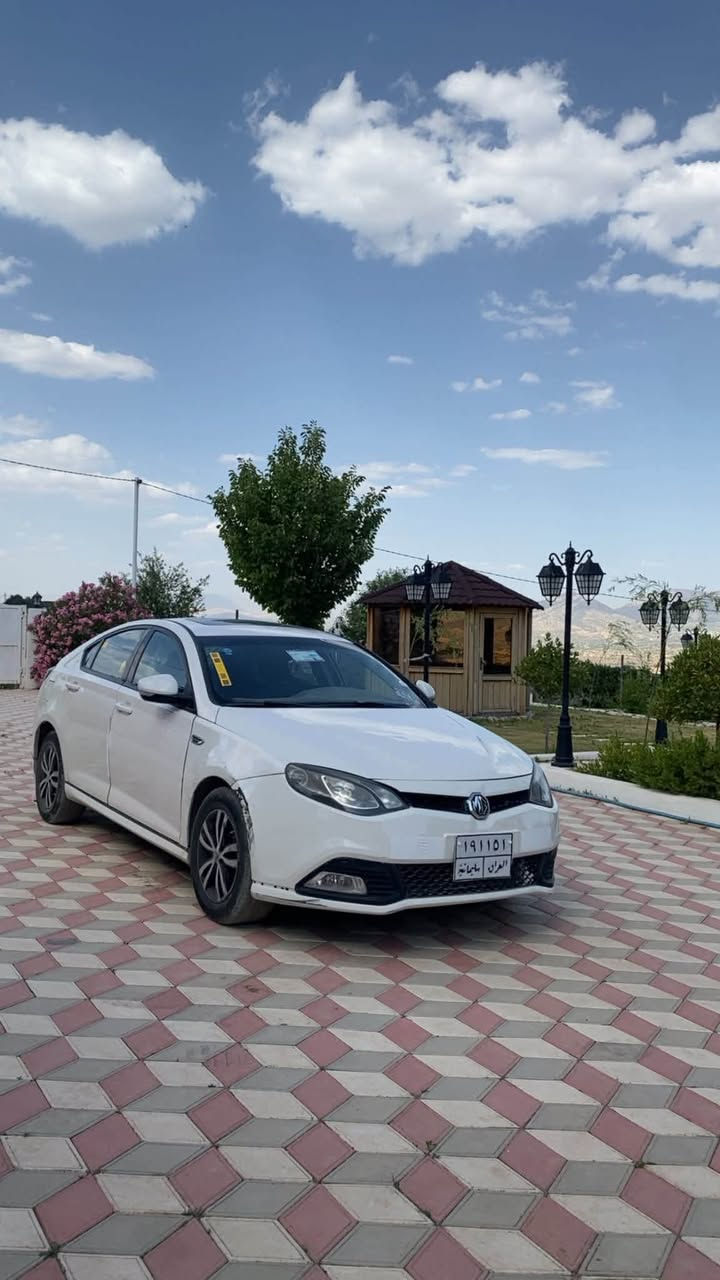 سلام علیکەم برایانم
ئیمجی ٦ ٢٠١٤
سەقفو سنوق بۆنیت  دەرگایەکی بۆیاخ نییە
 من بە کامل بۆیاخ  ئەیفرۆشم
ئێرباگ تەقیوە
پشتو پێش کەپس
مەکینەی ١٨ بێ تۆربۆ
٣٥٠$ خرامەی تیایە

نرخی ٤٤ گەڵای سافی قوفڵ 
ڕەقەمی ساحێبی
***********

سەیارەکە هی من نییە تەلەفون بۆ خۆی بکەن
