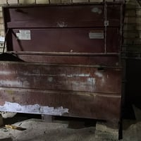 صندوك حديد للبيع امريكي الطول 150 العرض60 وزن ثقيل  مكاني بغداد تواصل0...