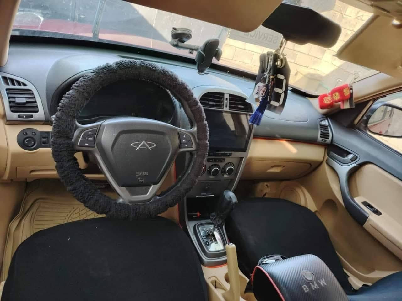 السلام عليكم  سياره للبيع باسمي الاستفسار رقم التلفون بوساب ***********
