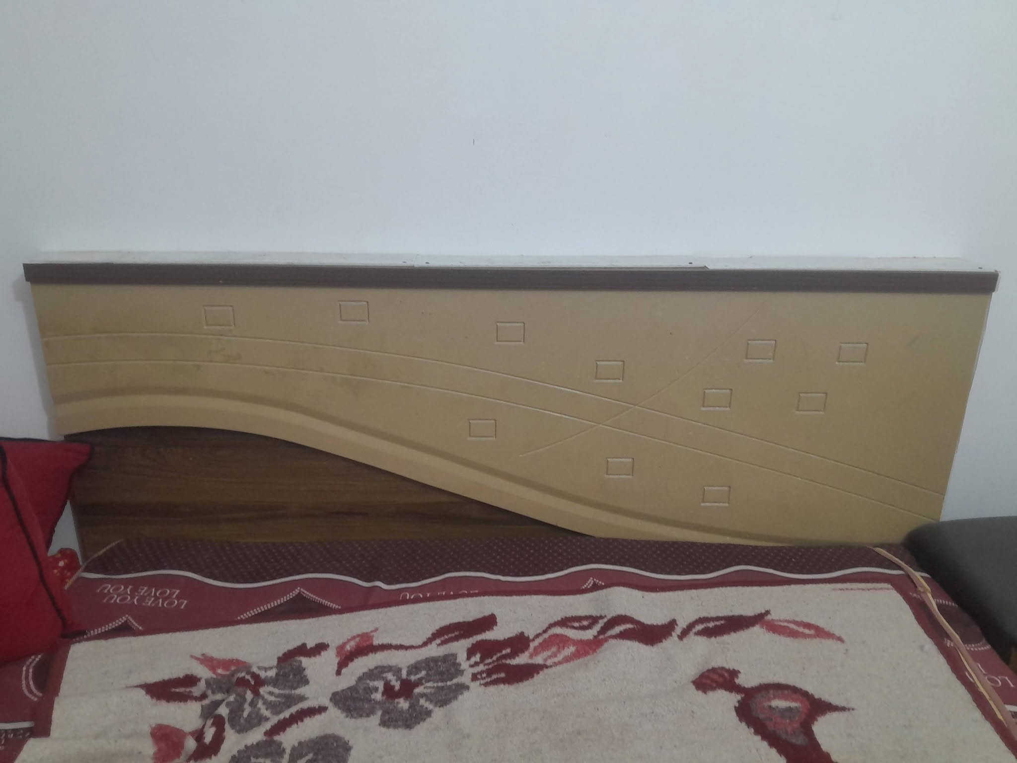 سلام عليكم 
غرفه تركي درجه اولى شرط 
ثمانيه قطع 
بيع او مراوس بغرفه صاج 
السعر ٥٠٠وبيها مجال 
***********

