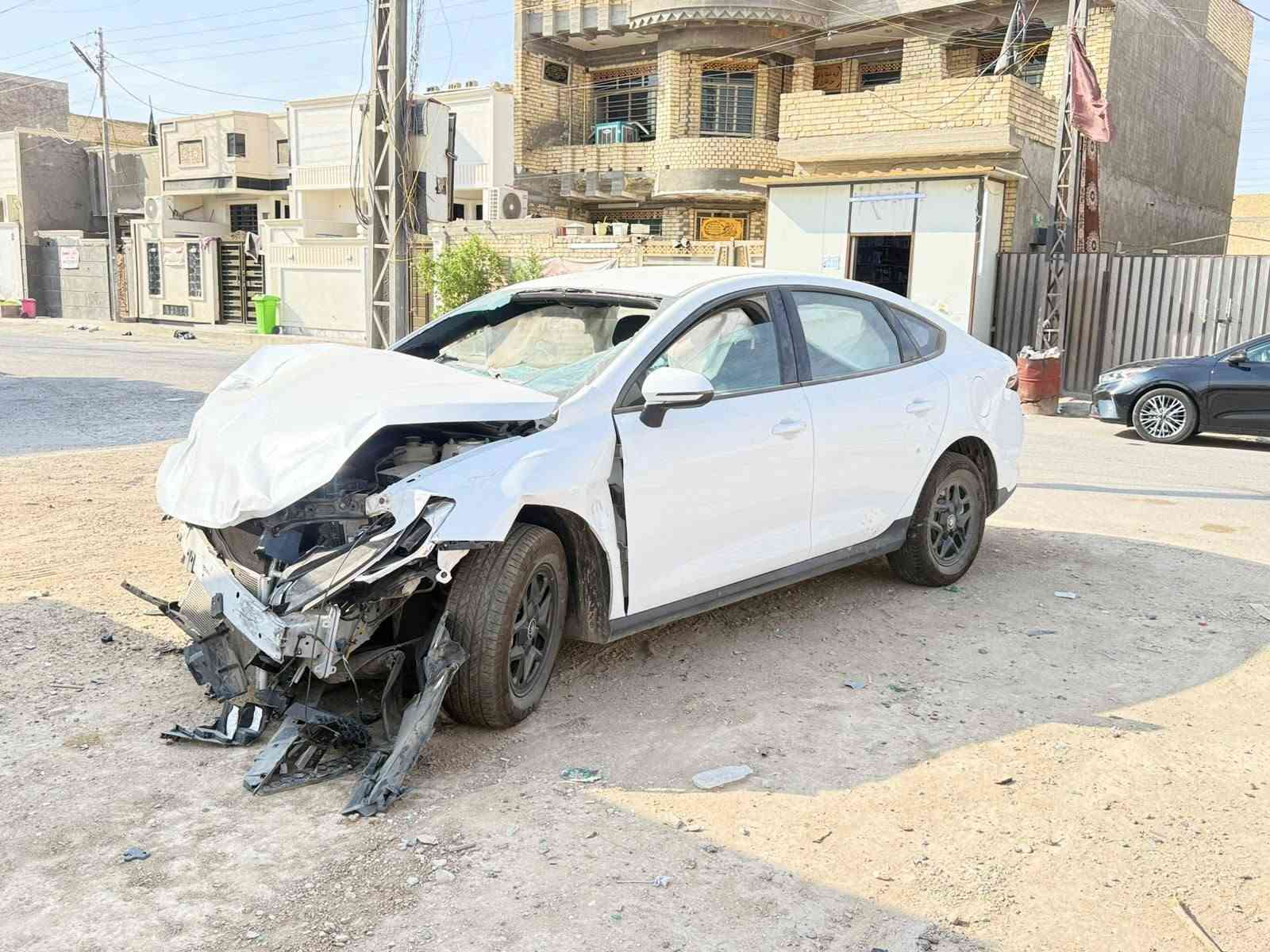 السلام عليكم بيوايدي بيهه حادثها موديل 25 رقم اربيل الدولي 
***********
