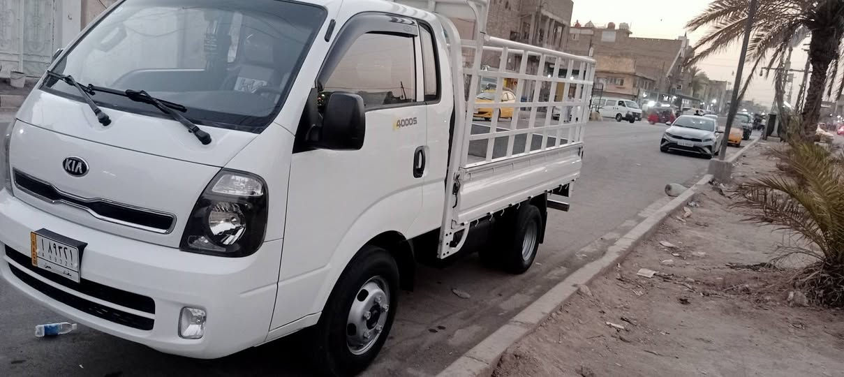سلام عليكم كيه فحل مفتوح رقم بغداد 
موديل 2016 كفاله عامه من الضربه والصبغ بيه تكحيله  السعر 132$ مكان السياره بغداد غير متوجد ع الفيس رقم هاتف ***********
