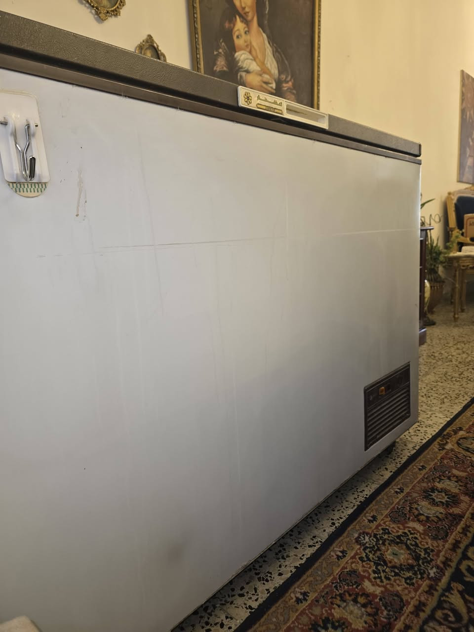السلام عليكم ،  للبيع فريزر عشتار (مال الافريقيه) شغال وبحاله ممتازه حجم ١٦ قدم  السعر ٢٧٥ الف دينار وبيها مجال للجادين التواصل الاتصال بالهاتف *********** اتصال واتس
