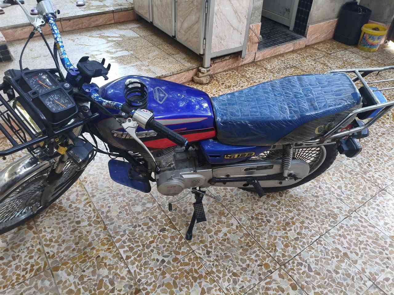 مطور يراني البيع 20 سعر 500الف بي مجال شي قليل  كهربائية شغال ***********
