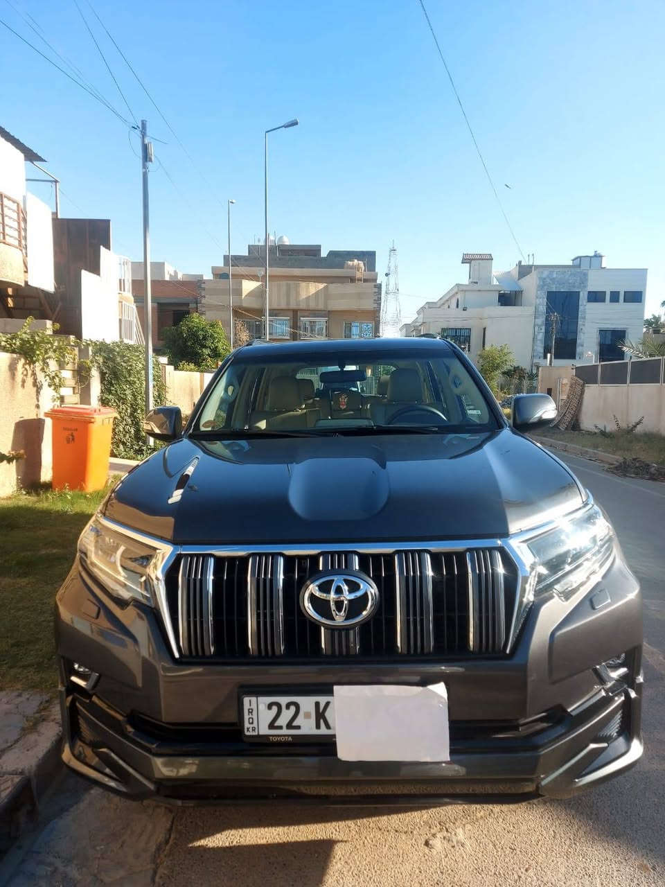 برادو موديل 2023 VX ماشيه  ٣٥ الف كم نظيفه جدا رقم اربيل بعد الشراء تحويل مباشر إلى اسم المشتري موصفاتVX ٦سلندر دبل خزان وقود فتحه سقف كشنات جلد كهرباء وتبريد سبير ما مستعمل فيها تعديل بارد صغير جدا تحت فتحه غطاء خزان الوقود سعرها ٤٥٠٠٠ $ 
***********
بغداد / اليرموك
