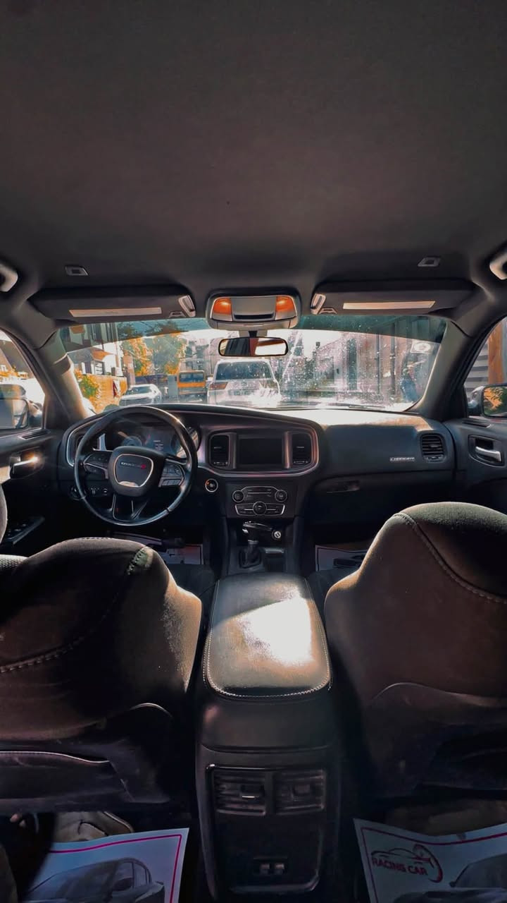 السلام عليكم  جارجر واريد امريكي 2019 اصل بسمي 

موصفات sxt العاديه تشغيل عن بعد حساسات شاشه لوسط 

السياره جاهزه حداديه جديد

كير ومكينه كفاله 3600
ضربتها مثل ما موضح بالصوره قبق الصندوك وتعديل بالحوض وتبديل الجاملغ الامامي 
السياره ماشيه 98 ميل حقيقي 
السعر 185 وبيها مجال 
للاستفسار ***********
