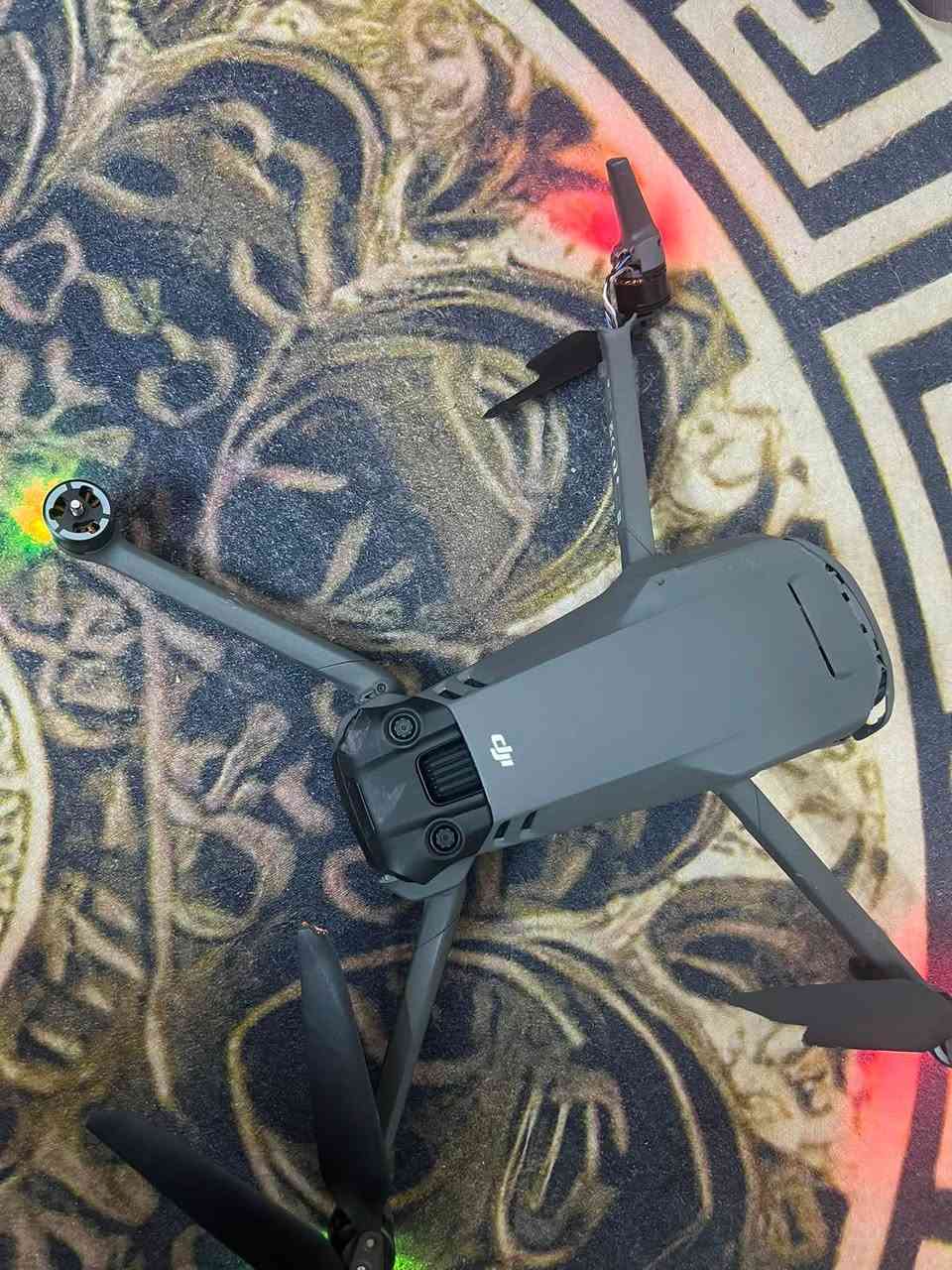 للبيع مافك ثري كومبوا مثل مابصوره تشويش وياه بطاريات 3شاحنه جوستك كامل ملحقاته شراي تفضل خاص 
او وتساب ***********
