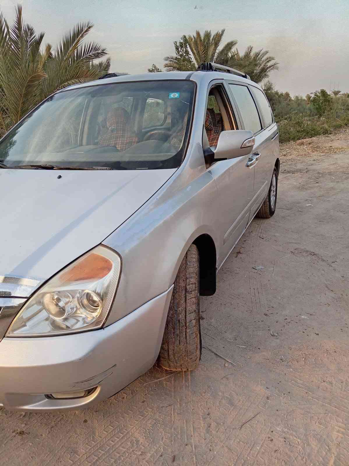 كيا سيدونا ٢٠٠٨ مكفوله رقم بغداد دولي بسمي سنويه ل ٢٨ سياره  جاهزه شرط التحويل سعر ١٣٧ وبيها مجال واتساب. *********** مكانها النجف الأشرف
