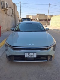 يالله السلام عليكم للبيع كيا K4 موديل 2025 حادث موضح في الصور لون سمنت...